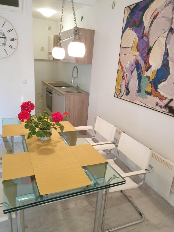 Apartman P-E Pula Luaran gambar